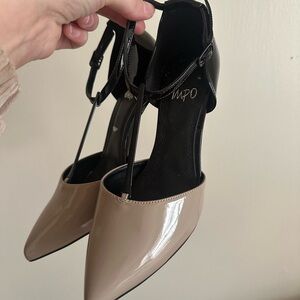 Impo Women's Two-Tone Black and Cream Heels
